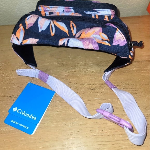 NWT Colombia Waist Bag - Picture 3 of 3